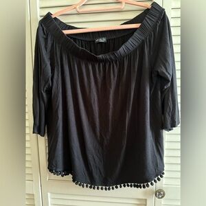 Kim & Cami Medium Black Off Shoulder Peasant Blouse with hassle ball hem.